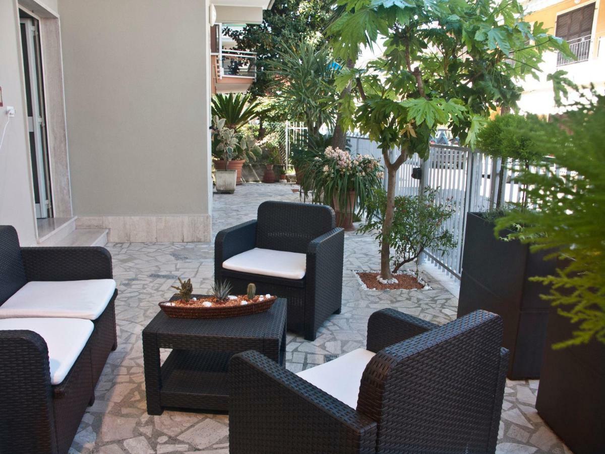 Alba D'Abruzzo Bed And Breakfast Alba Adriatica Exterior photo